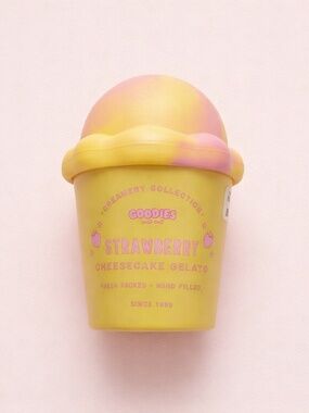 NWT DW‎ Home Goodies Creamery Collection Strawberry Cheesecake Gelato Candle